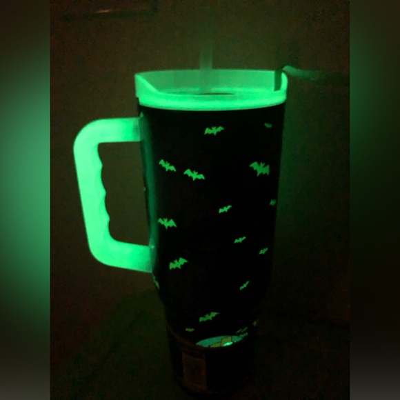 COPY - BUC-EE’S Hey Boo Glow in the Dark 40oz. tumbler 2024 - Picture 4 of 5